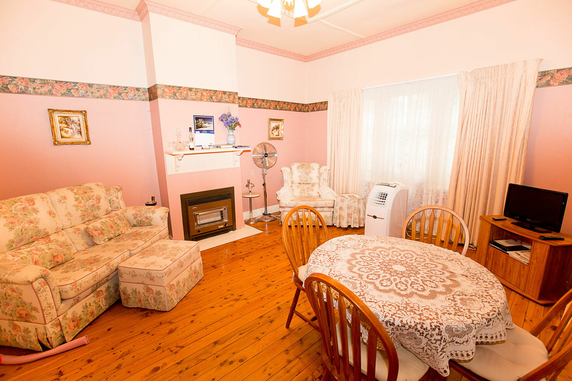 Carawatha Gardens Villa Bright Ngoại thất bức ảnh